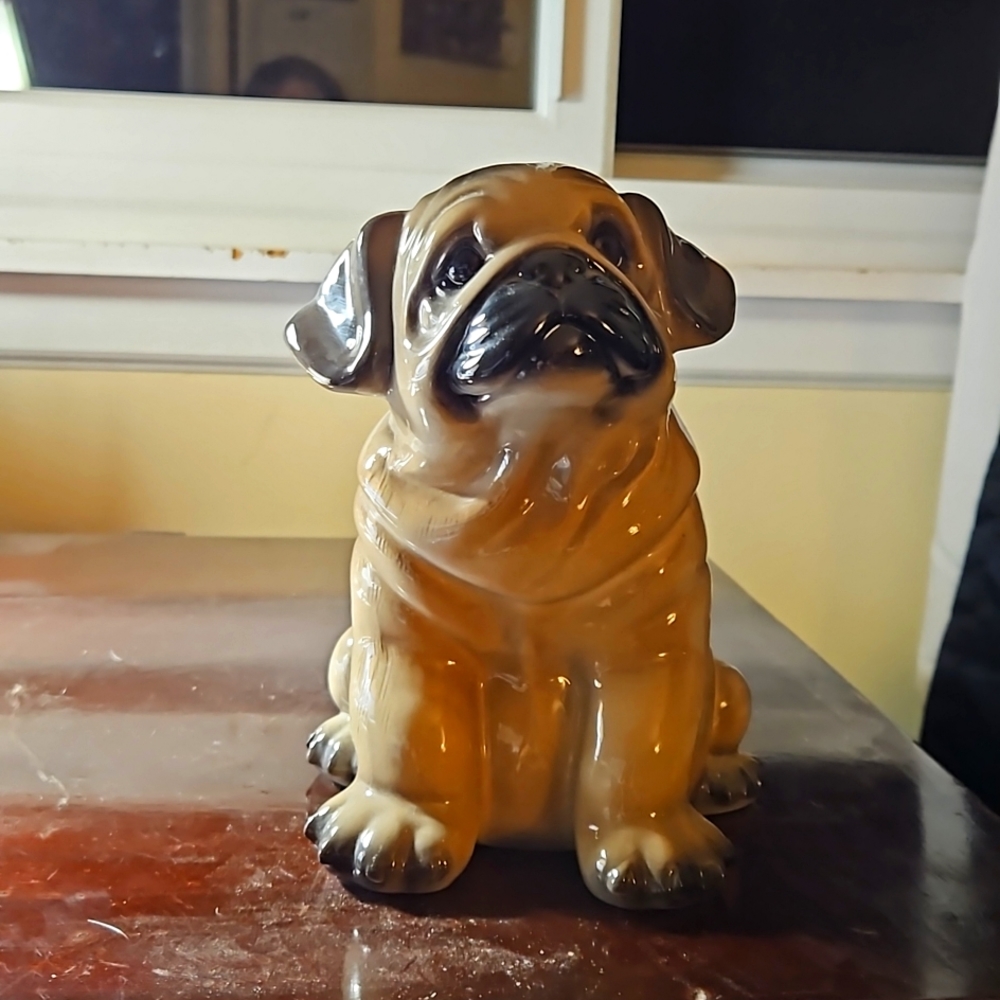Ceramic pug bank